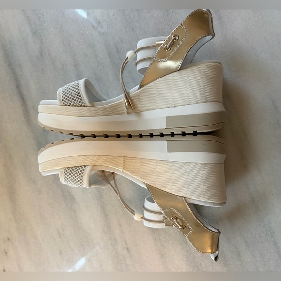 NeroGiardini Bungee Platform Wedge Sandals in White/Gold size 39/8.5 - Picture 6 of 12